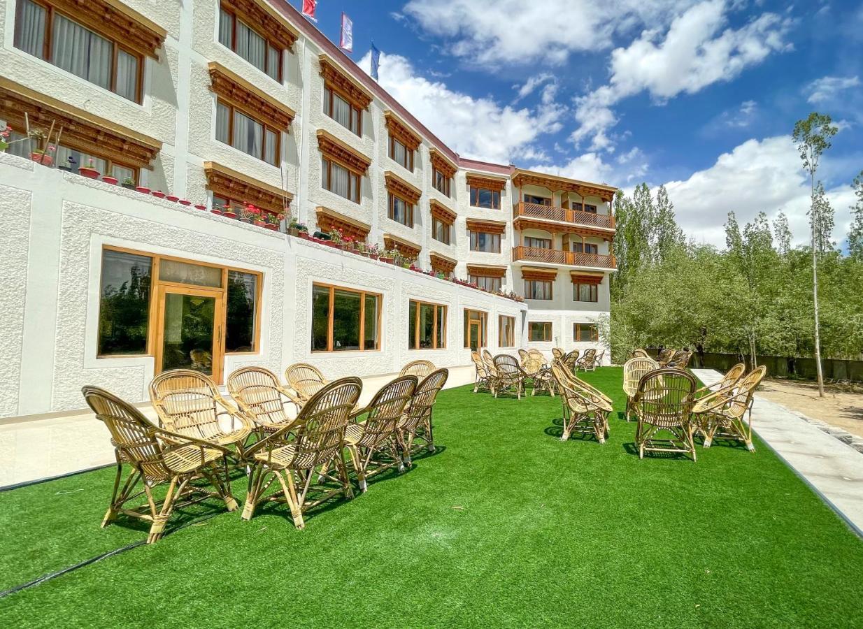Hotel Deskitsal Leh Ngoại thất bức ảnh